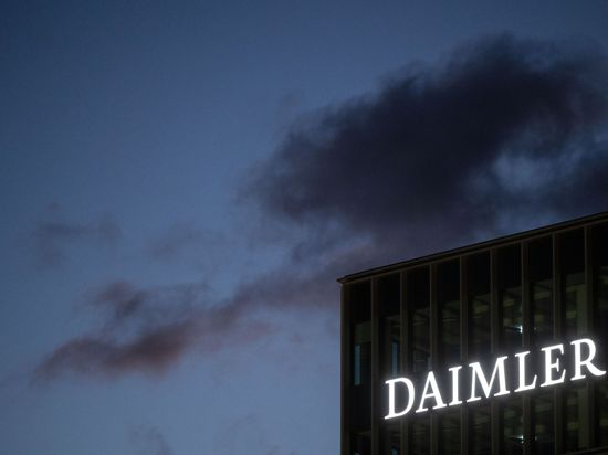 Daimler kürzte 2020 die Arbeitszeit zahlreicher Beschäftigter.