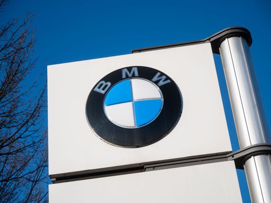 Im vergangenen Jahr sanken die BMW-Verkäufe um acht Prozent, im zweiten Halbjahr konnte der Autobauer seine Auslieferungen aber wieder steigern.