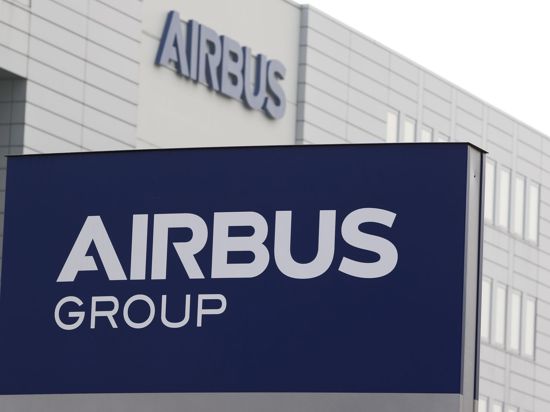 Die Airbus Group hält für das laufende Jahr am Plan fest, mindestens so viele Verkehrsflugzeuge auszuliefern wie im Krisenjahr 2020.