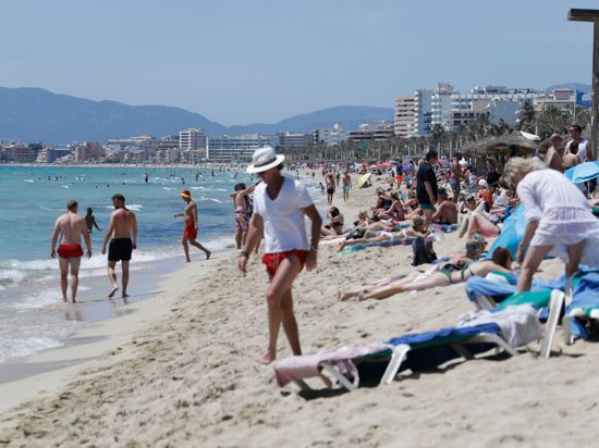 Keine Angst vor Strand-Gedränge: Viele Deutsche zieht es nach dem Corona-Sommer 2020 nach Mallorca.