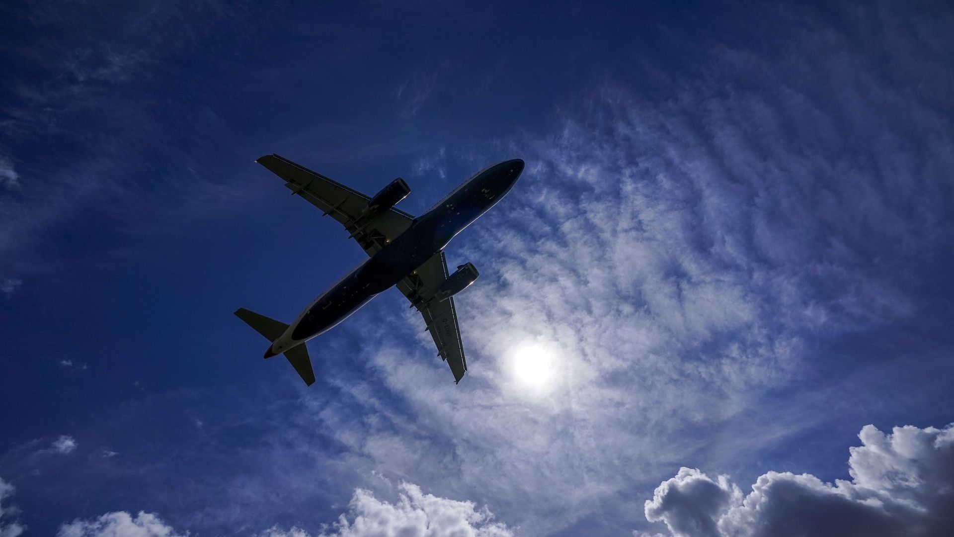 Europas Luftfahrt-Drehkreuze sind trotz steigender Passagierzahlen unzufrieden.