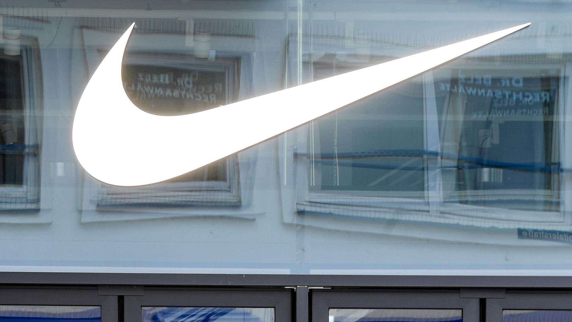 Das Geschäft von Nike wächst mit den Lockerungen von Corona-Beschränkungen.
