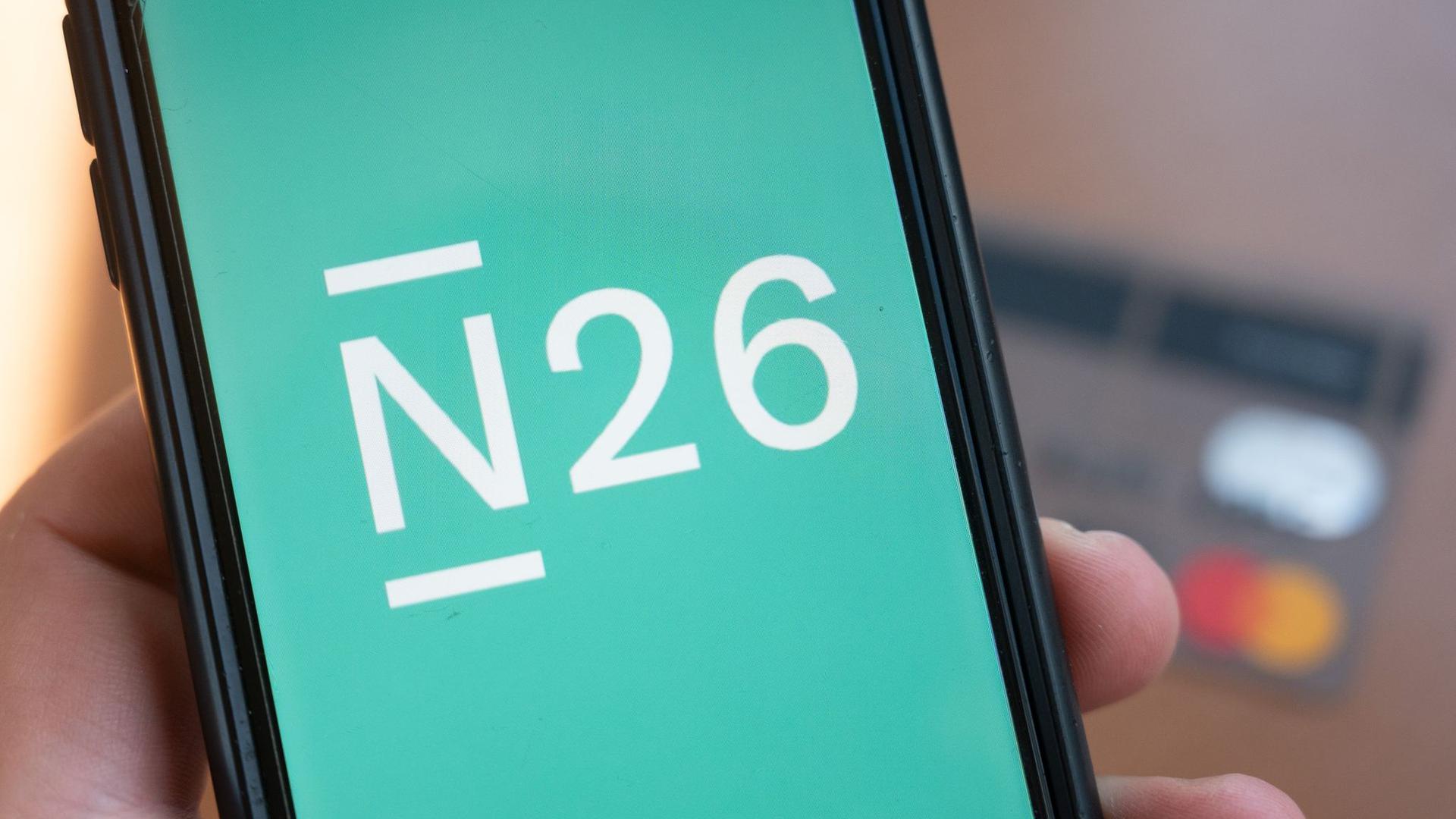Die Smartphone-Bank N26 hat bei Investoren über 900 Millionen Dollar eingesammelt. Mit dieser Finanzierungsrunde ist N26 zum wertvollsten FinTech in Deutschland aufgestiegen.
