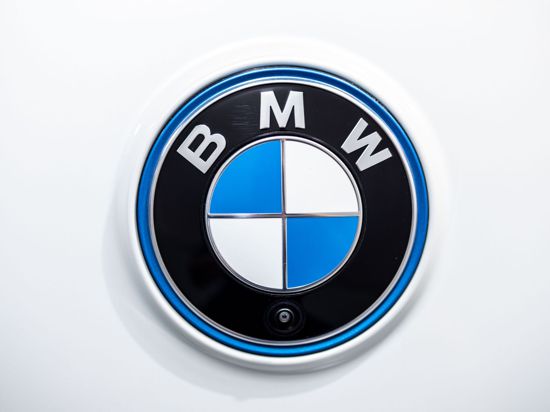 Der Autobauer BMW hat im abgelaufenen Quartal trotz der Lieferengpässe bei Elektronikchips mehr verdient.
