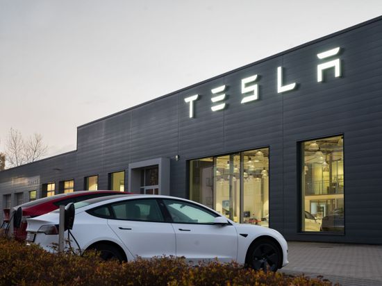 Ein Autohaus des Elektroauto-Herstellers Tesla in Hannover.