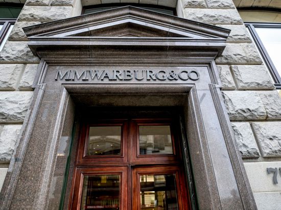 Das Frankfurter Oberlandesgericht (OLG) wies die Berufung der Privatbank Warburg hinsichtlich ihrer umstrittenen „Cum-Ex“-Deals zurück.