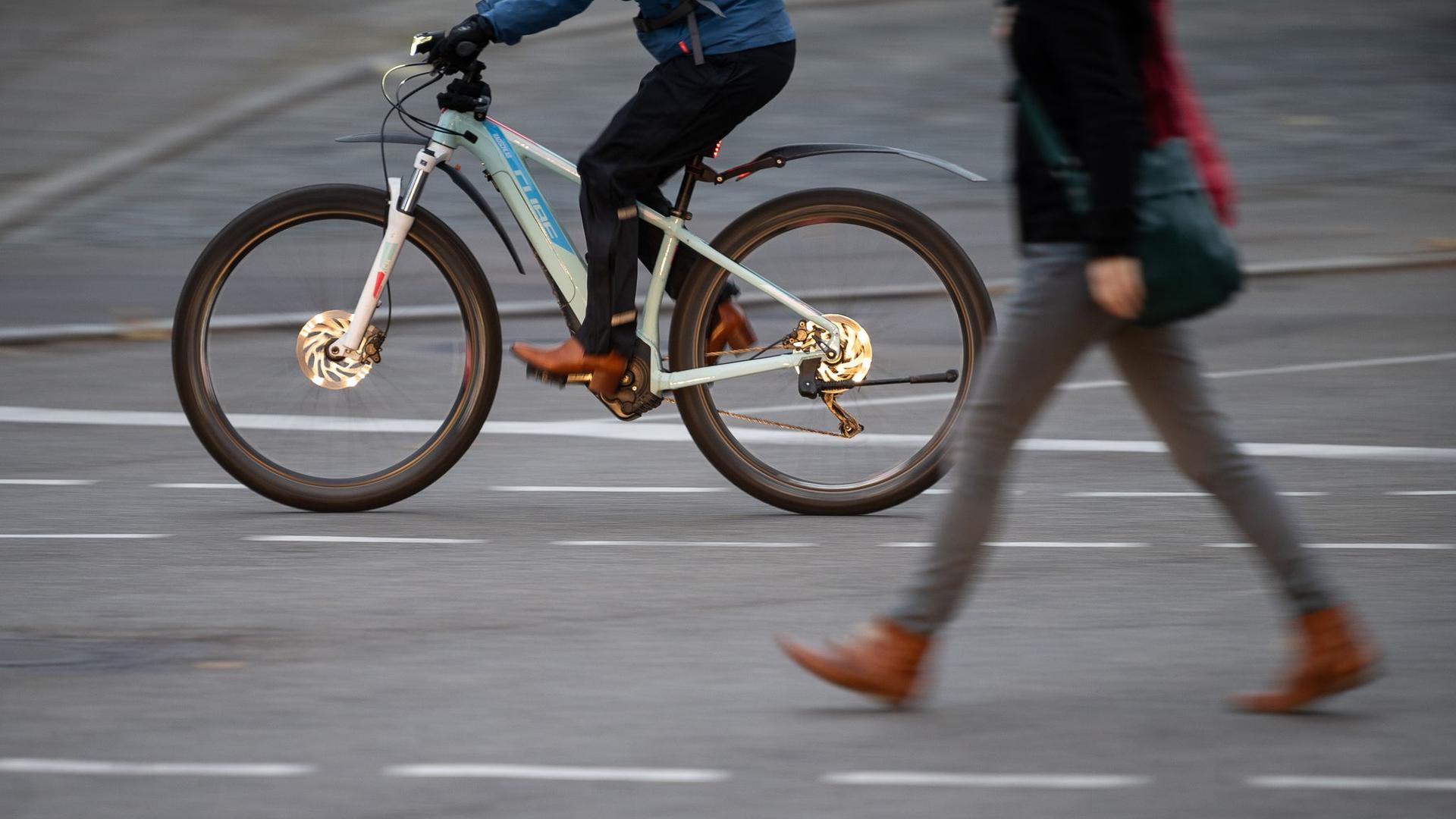 Der Trend zu Fahrrädern mit elektronischem Antrieb hat auch im vergangenen Jahr in Deutschland angehalten.