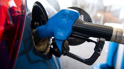 Die Prese für Benzin und Diesel sind wieder gesunken – aber nur ganz leicht.