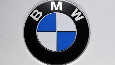 Im Gesamtjahr will BMW einen Absatz auf Vorjahresniveau erreichen.
