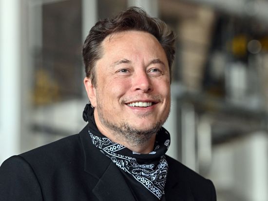 Tesla-Chef Elon Musk bei einem Pressetermin in der neuen Giga-Fabrik in Grünheide.