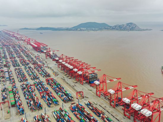 Chinas Exporte wuchsen nur noch um 3,9 Prozent im Vergleich zum Vorjahresmonat.