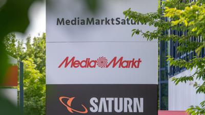 Die mehr als 1000 Media Markt- und Saturn-Läden sollen aber weiter eine wichtige Rolle im Ceconomy-Konzern spielen.