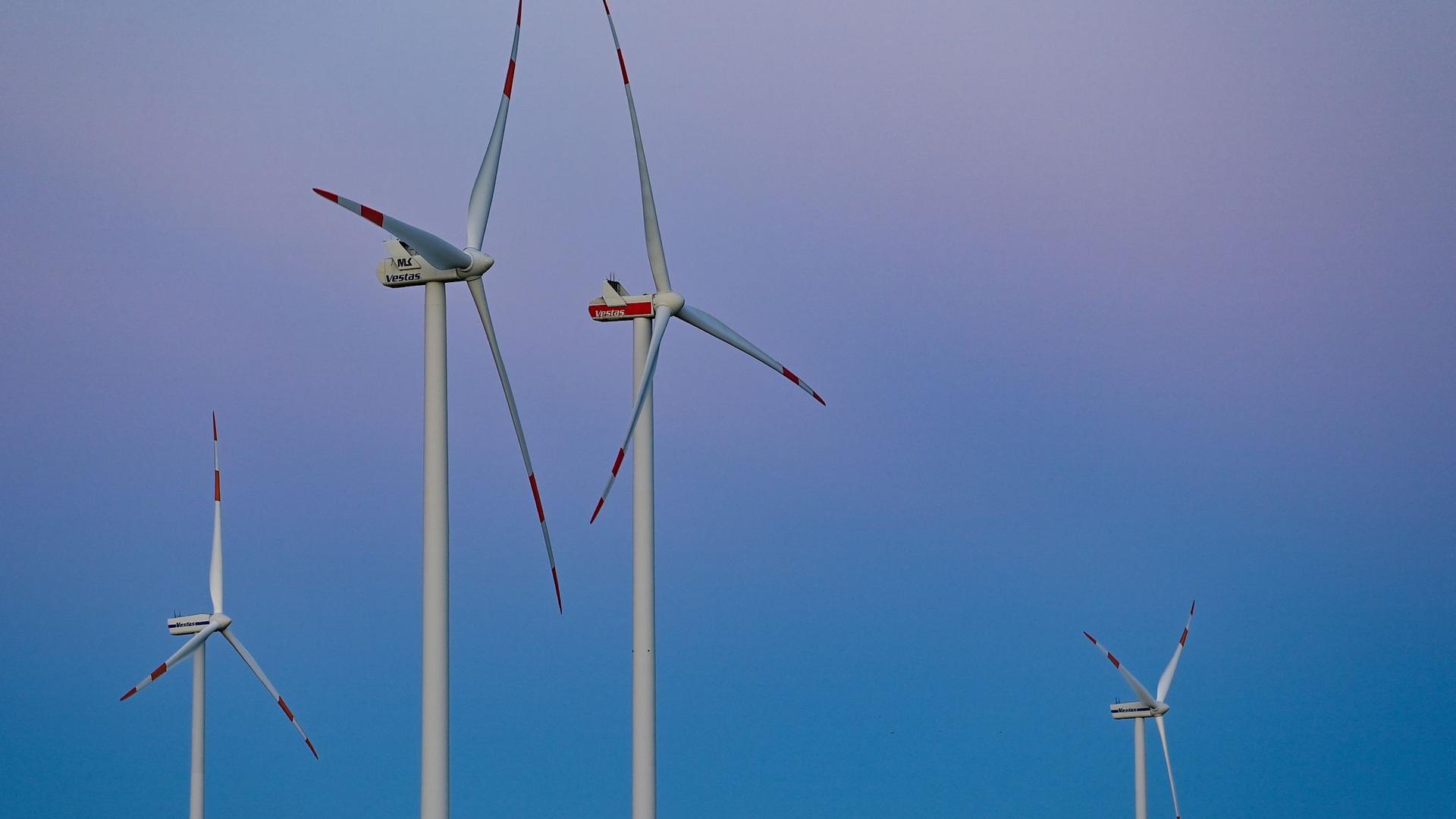 Bei dem Windanlagenbauer Vestas Deutschland arbeiten nach früheren Angaben 1700 Menschen.