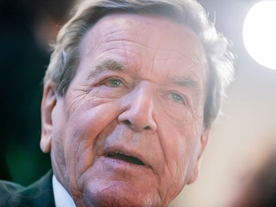 Ex-Kanzler Gerhard Schröder ist für den Aufsichtsrat des russischen Staatskonzerns Gazprom nominiert.