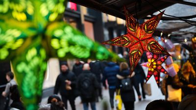 Auf kauffreudiges Publikum ist der Einzelhandel besonders im November und Dezember angewiesen. Der Spielwareneinzelhandel beispielsweise erlöst im Weihnachtsgeschäft 25 Prozent seines Jahresumsatzes.