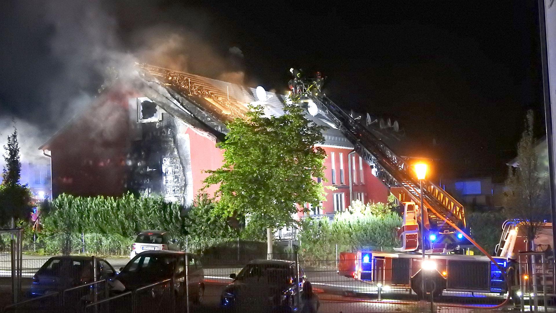                     Brand eines Mehrfamilienhauses in Pforzheim-Maihälden am 9.8.220