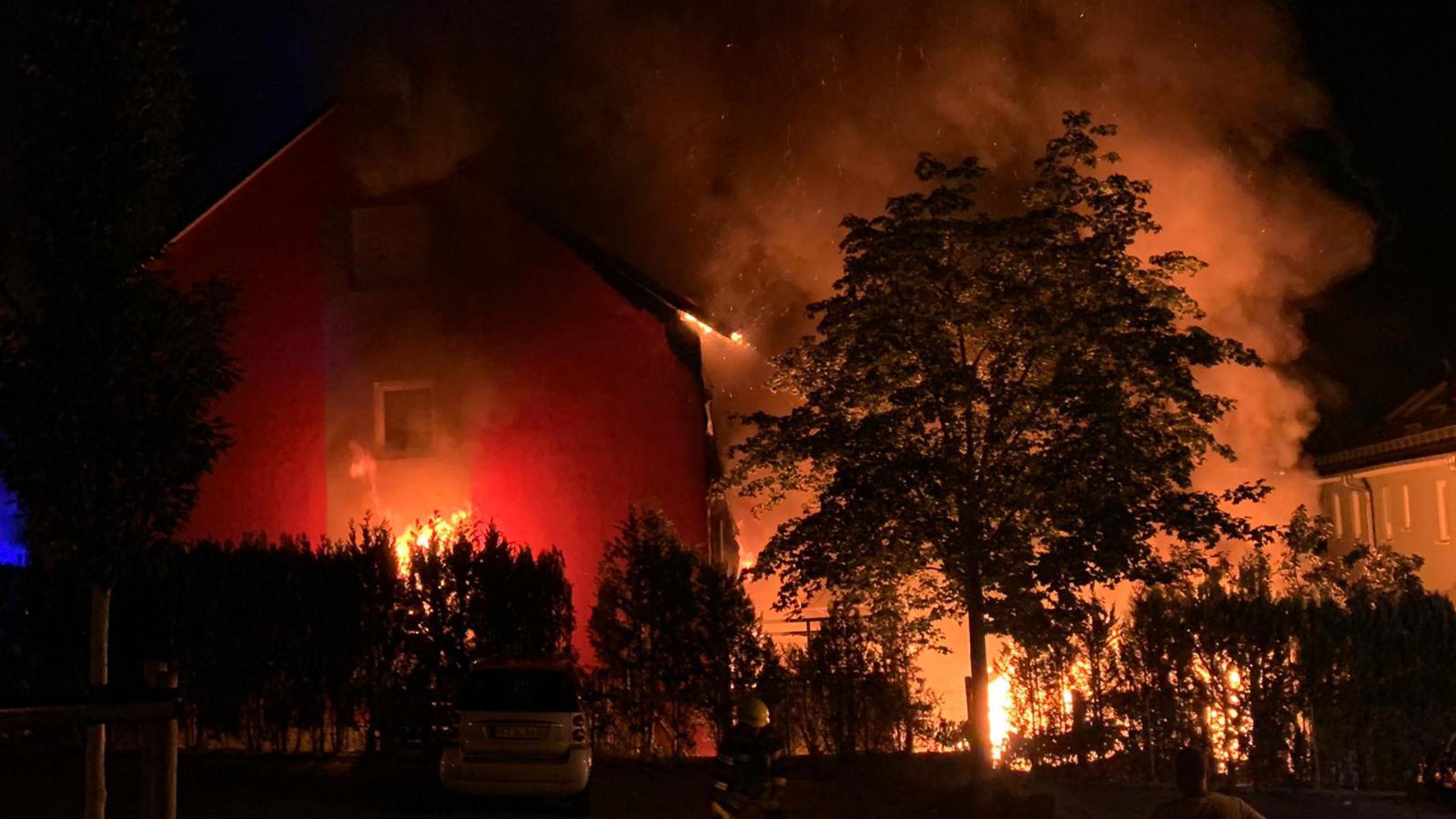 Brand eines Hauses in Pforzheim-Maihälden am 9. August 2020.