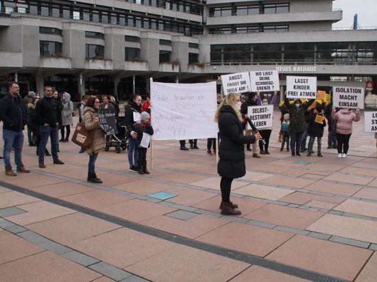 Demo am Pforzheimer Marktplatz gegen die Maskenpflicht für Grundschüler