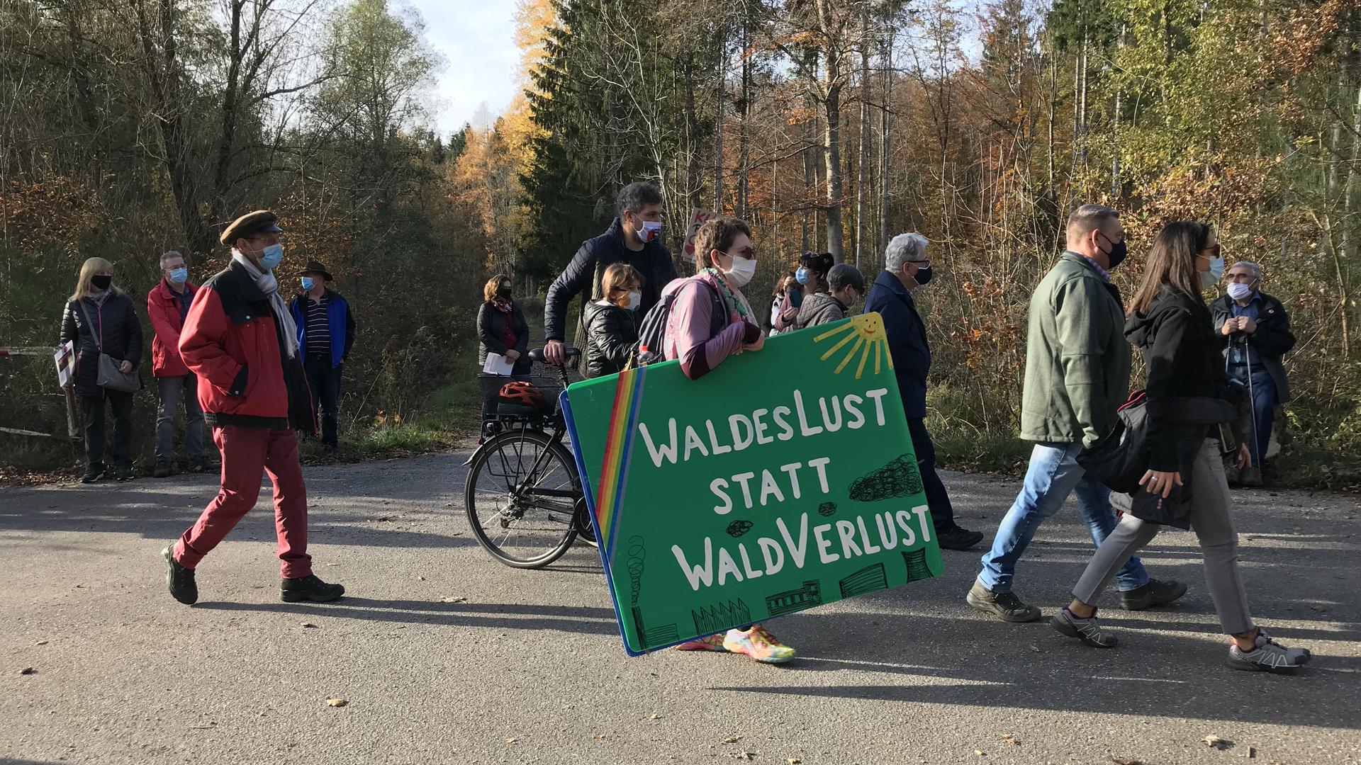 Demonstration es BUND Nordschwarzwald im Ochsenwäldle in Pforzheim