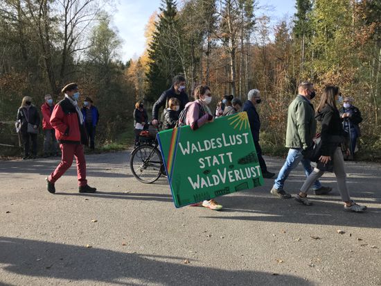 Demonstration es BUND Nordschwarzwald im Ochsenwäldle in Pforzheim