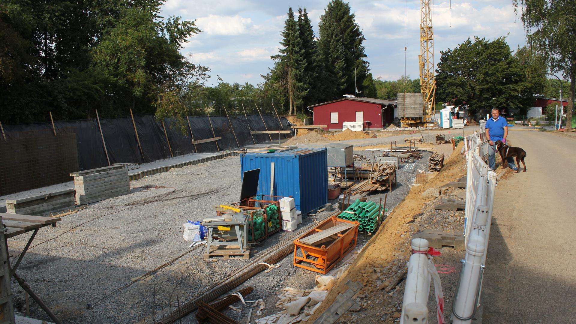 Baugrube für die neue Quarantänestation auf dem Pforzheimer Tierheimgelände