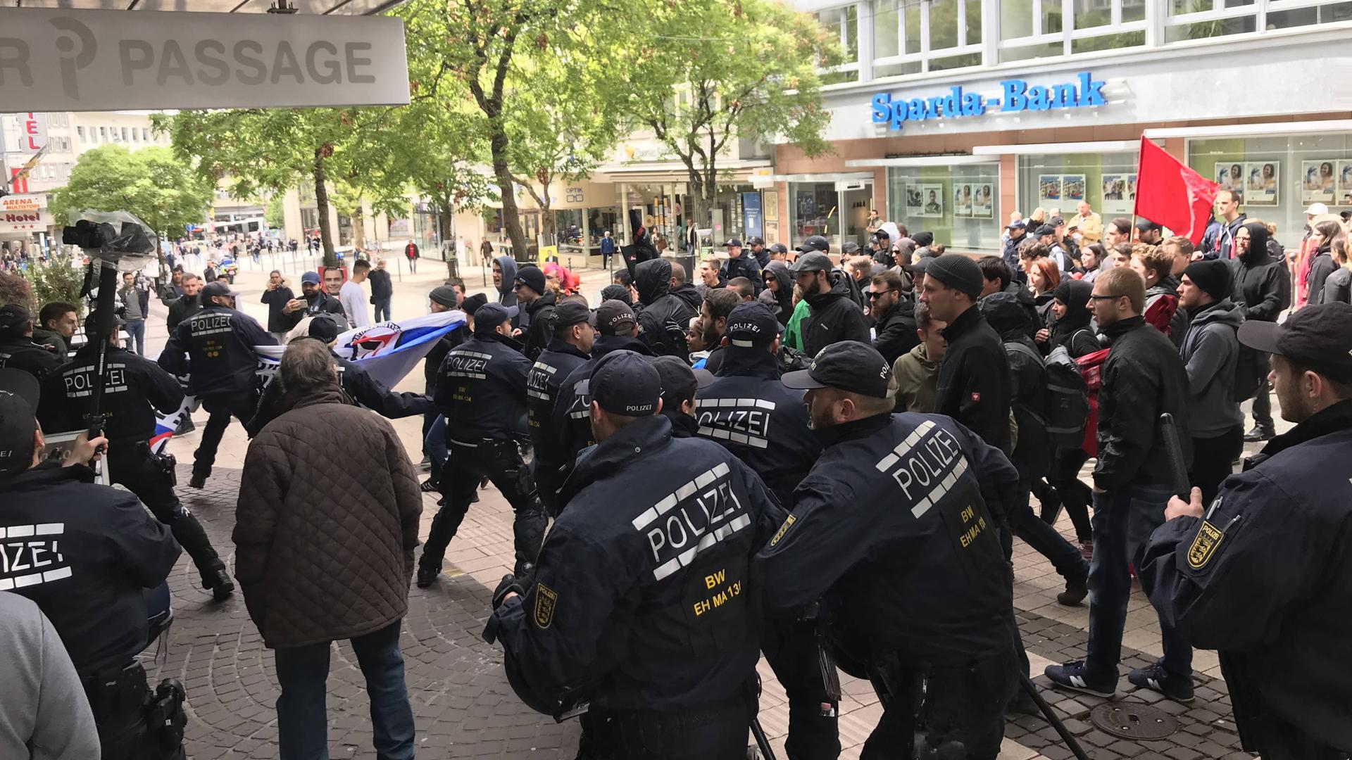 Rauer Ton: Immer häufiger finden Meldungen über attackierte Pforzheimer Polizisten den Weg in die Zeitung. Dabei gab es schon 2019 eine sprunghafte Zunahme an tätlichen Angriffen gegenüber Beamten in Pforzheim und Enzkreis.