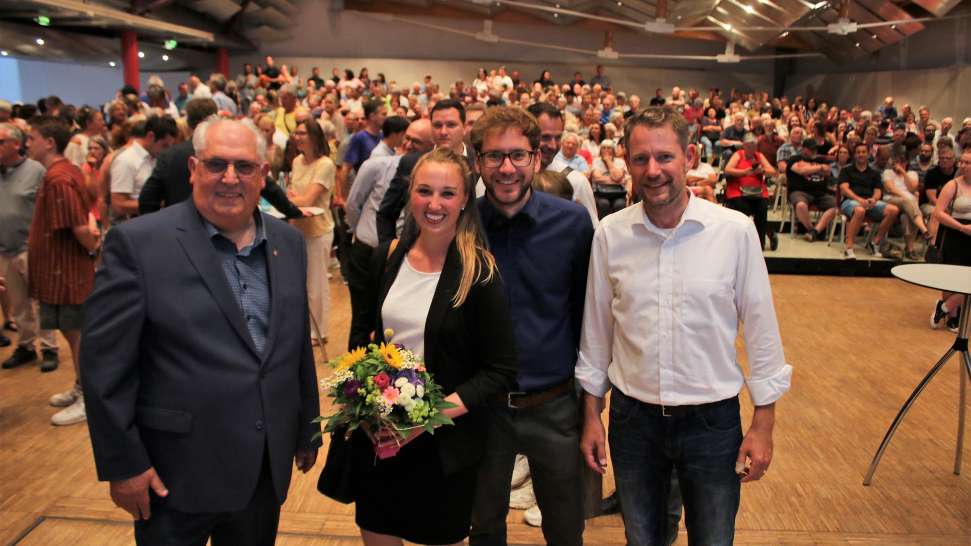 Kurt Ebel (CDU, links) hat Julia Wieland bereits am Wahlabend seine Unterstützung zugesichert. Andere Gemeinderatsmitglied sind allerdings noch skeptisch.