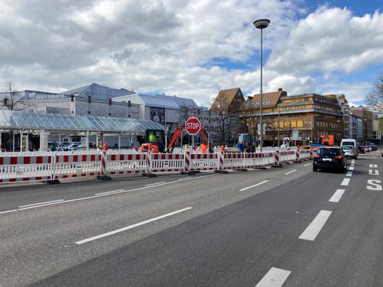 Die Zerrennerstraße war am Montag noch gut befahren. Sie soll während der Osterferien wegen Umbaumaßnahmen gesperrt werden.