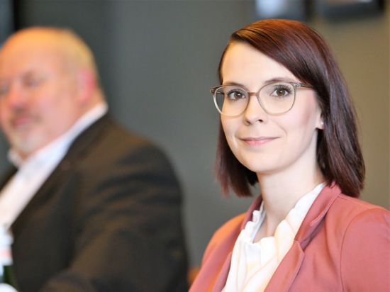  Stadträtin Annkathrin Wulff will für die Pforzheimer SPD in den Landtag. Links sitzt Ersatzbewerber Ralf Fuhrmann