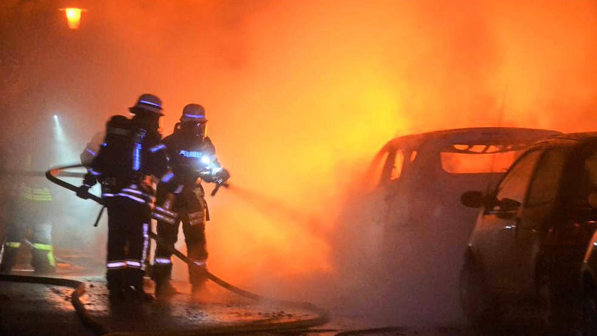 Brennende Autos in Maihälden: In einer Novembernacht begann 2019 eine Serie von Brandstiftungen, die einem 25-Jährigen zur Last gelegt werden.