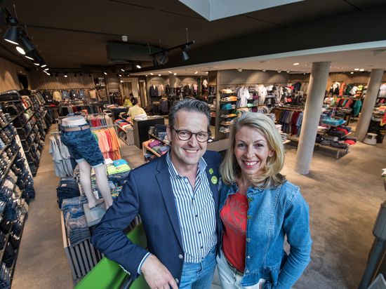 Seit 1997 führen Udo und Ursula Bertsch das Modegeschäft in Schömberg.       