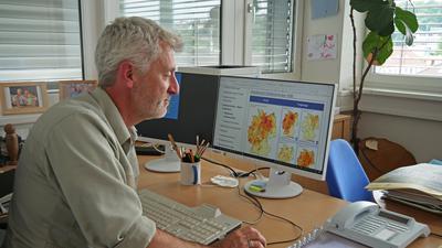 Der Waldbrandgefahren-Index des Deutschen Wetterdienstes ist gerade im Sommer so etwas wie das täglich Brot in der Arbeit des Forstamts, erklärt dessen Leiter Andreas Roth