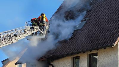 In einem Wohnhaus in Engelsbrand ist am Donnerstag ein Feuer ausgebrochen.