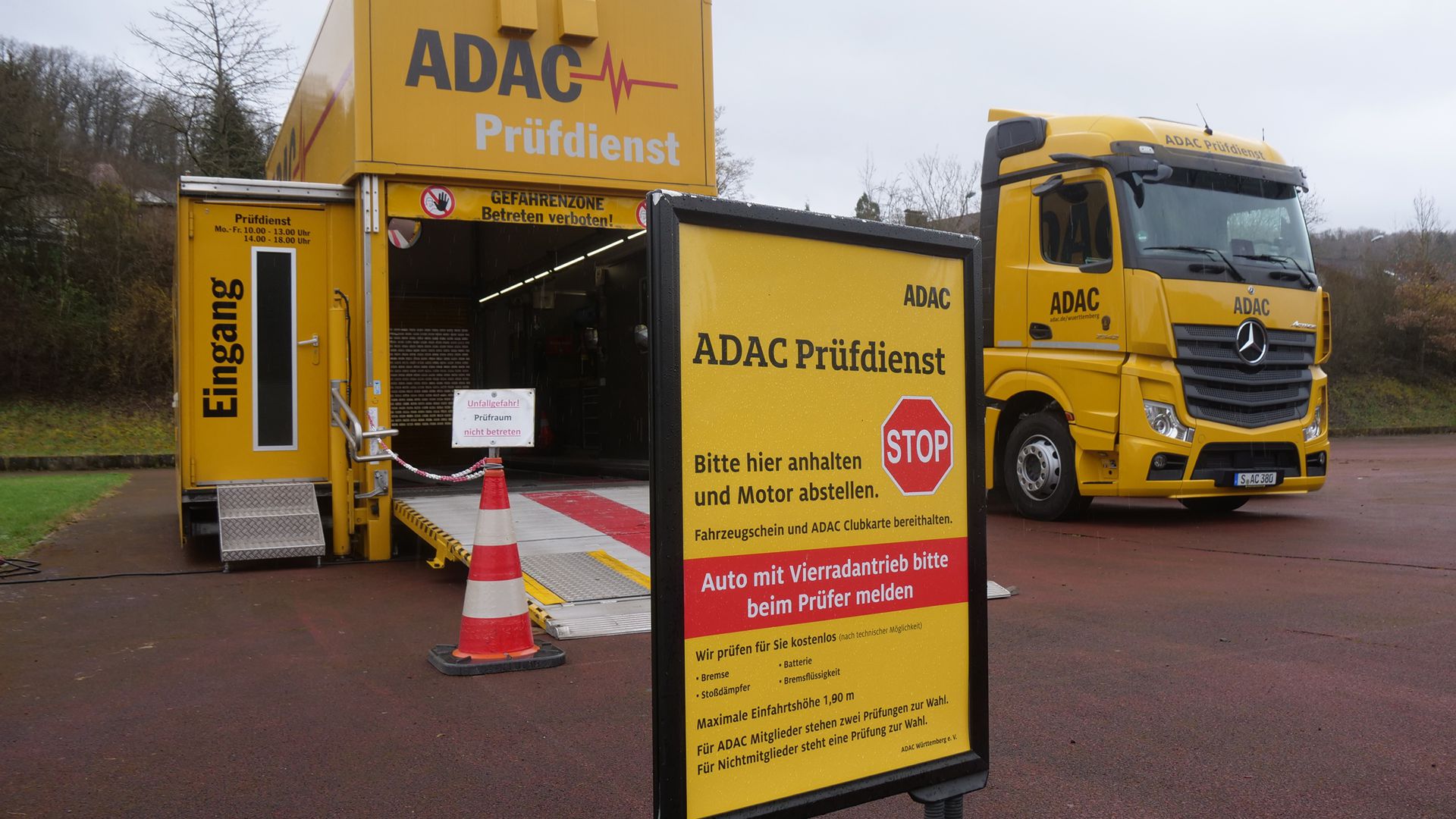 Zwei Tage lang war der ADAC mit einem Truck hinter der Weissachtalhalle in Knittlingen-Freudenstein zu Gast. Was den Prüfern immer wieder auffiel, ist der Zustand der Batterie, der unter zu vielen Kurzstreckenfahrten leidet