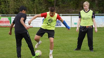 So sieht das Jugendtraining beim TSV Schömberg aus. Einige der Nachwuchsspieler des Vereins haben sich schon für das Fußballcamp des FC St. Pauli in Waldrennach angemeldet.