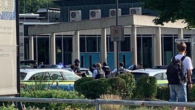 Die Polizei ist in Niefern an einer Realschule im Einsatz. Dort wurde ein Alarm ausgelöst. 