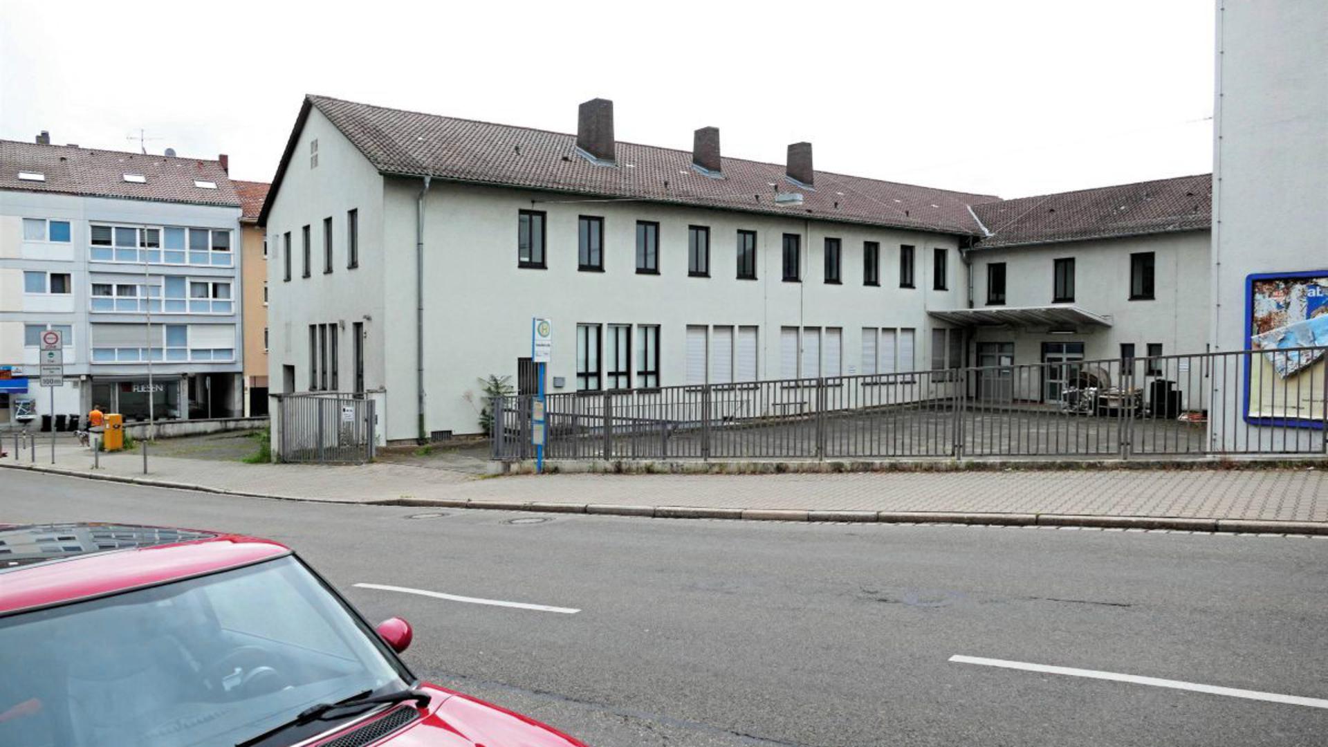 Areal der alten Schwarzwaldpost: Das Gebäude kommt unter die Abrissbirne. Der Discounter Aldi Süd hat das Grundstück erworben.
