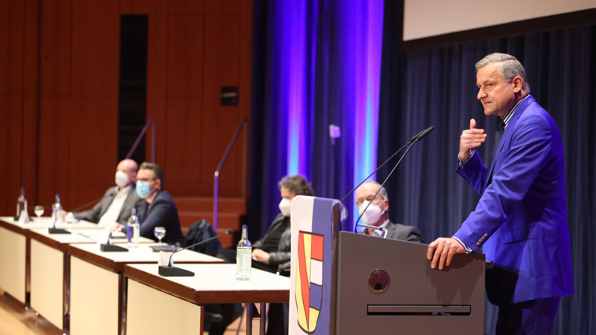 FDP-Fraktionsvorsitzender Hans-Ulrich Rülke bei einer Rede zum Pforzheimer Haushalt im Congress Centrum Pforzheim.