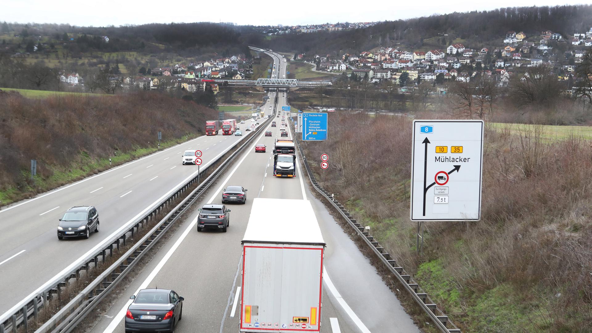 Übersichtsbild Autobahn A8 Pforzheim_Niefern_Brücke Raststätte Pforzheim3