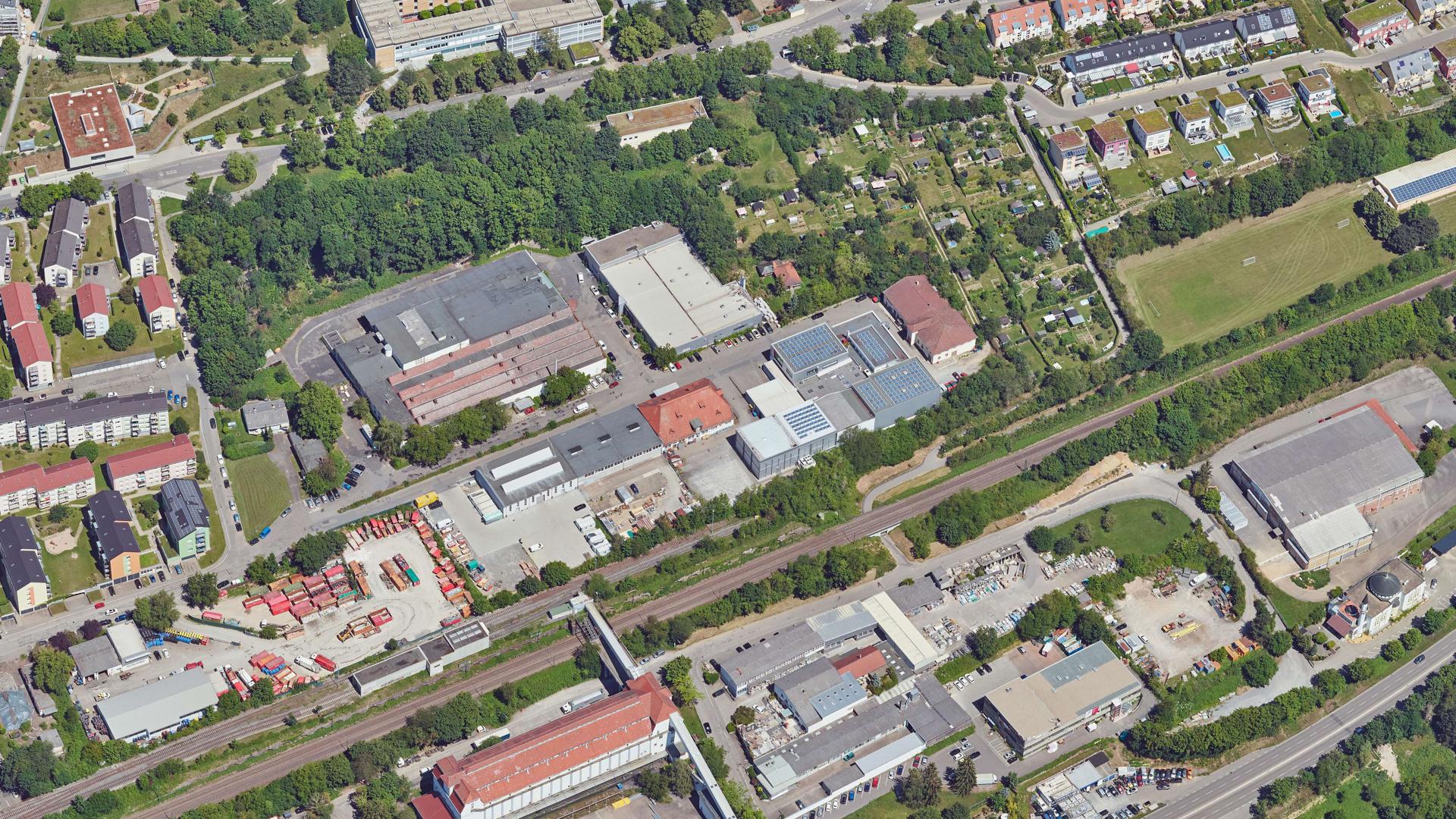 Luftbild Oststadt Pforzheim mit Kohlebunker, alter Schlachthof, Aldinger, Bahn, Schrebergärten, Kepler-Gymnasium, Geschosswohnungsbau