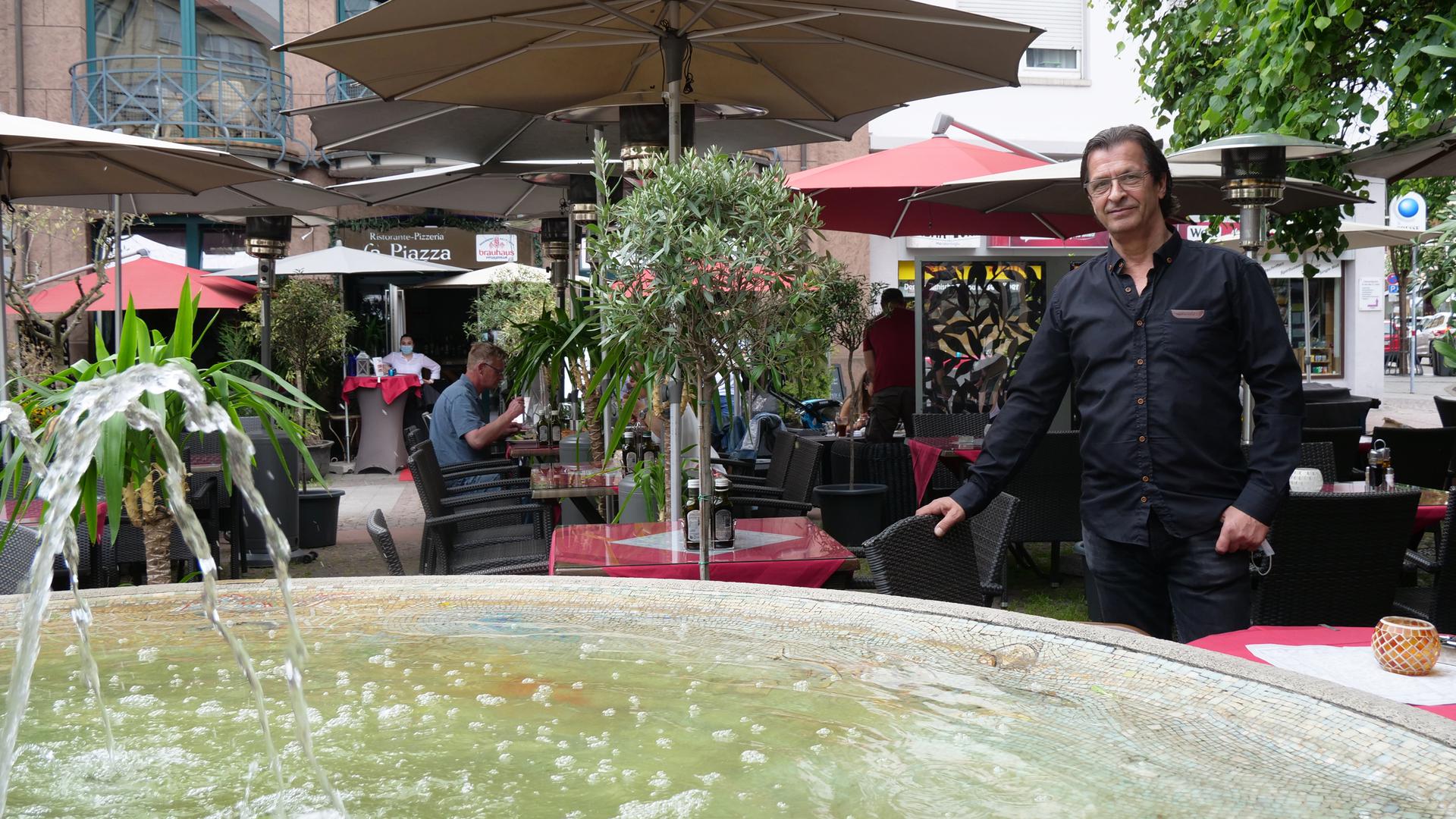 Norbert Kieselbach, Inhaber des Restaurants La Piazza, zeigt sich vorsichtig optimistisch, auch wenn der Weg zurück zur Normalität noch etwas Zeit in Anspruch nehmen wird
