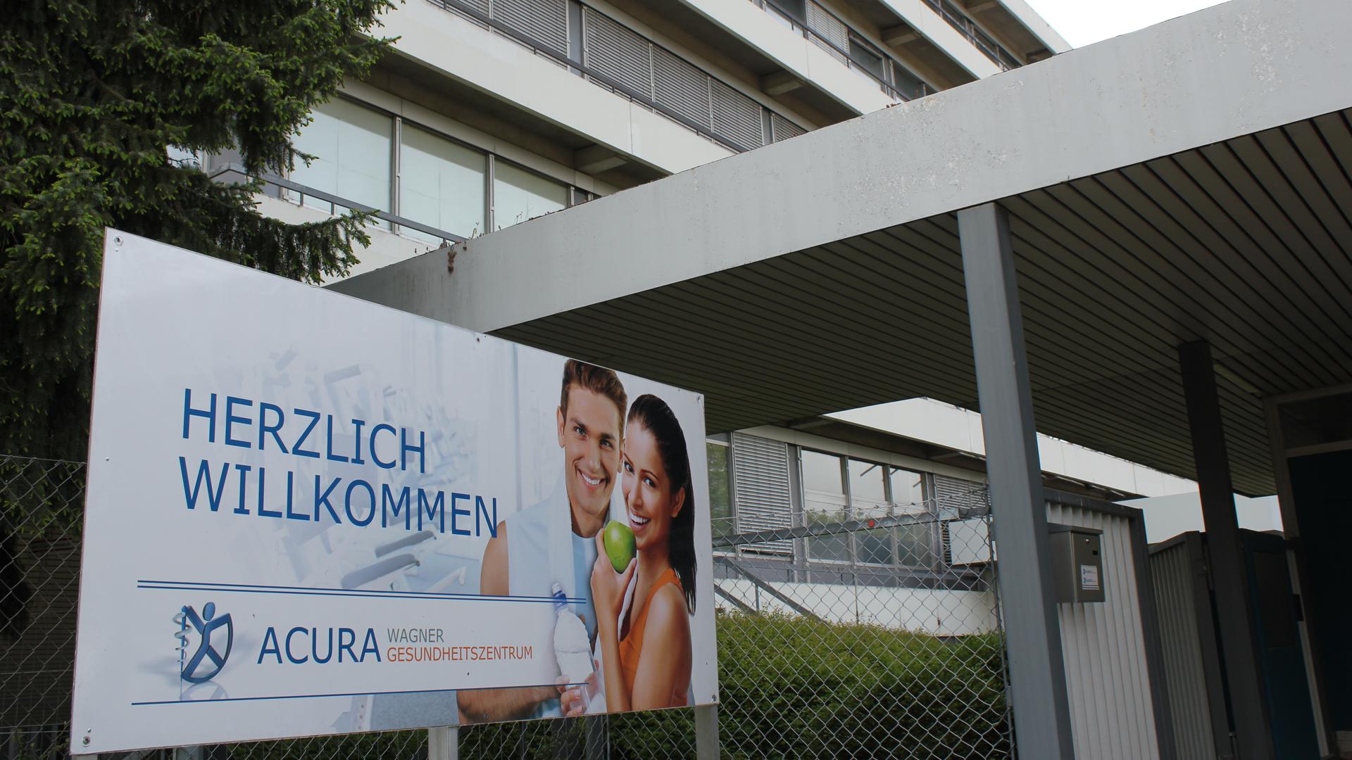 Im neuen Domizil im Brötzinger Tal: Das Acura Wagner Gesundheitszentrum hat nach viermonatiger Pause in der Adolf-Richter-Straße wieder geöffnet. Die ersten Patienten waren schon zur Krankengymnastik da.