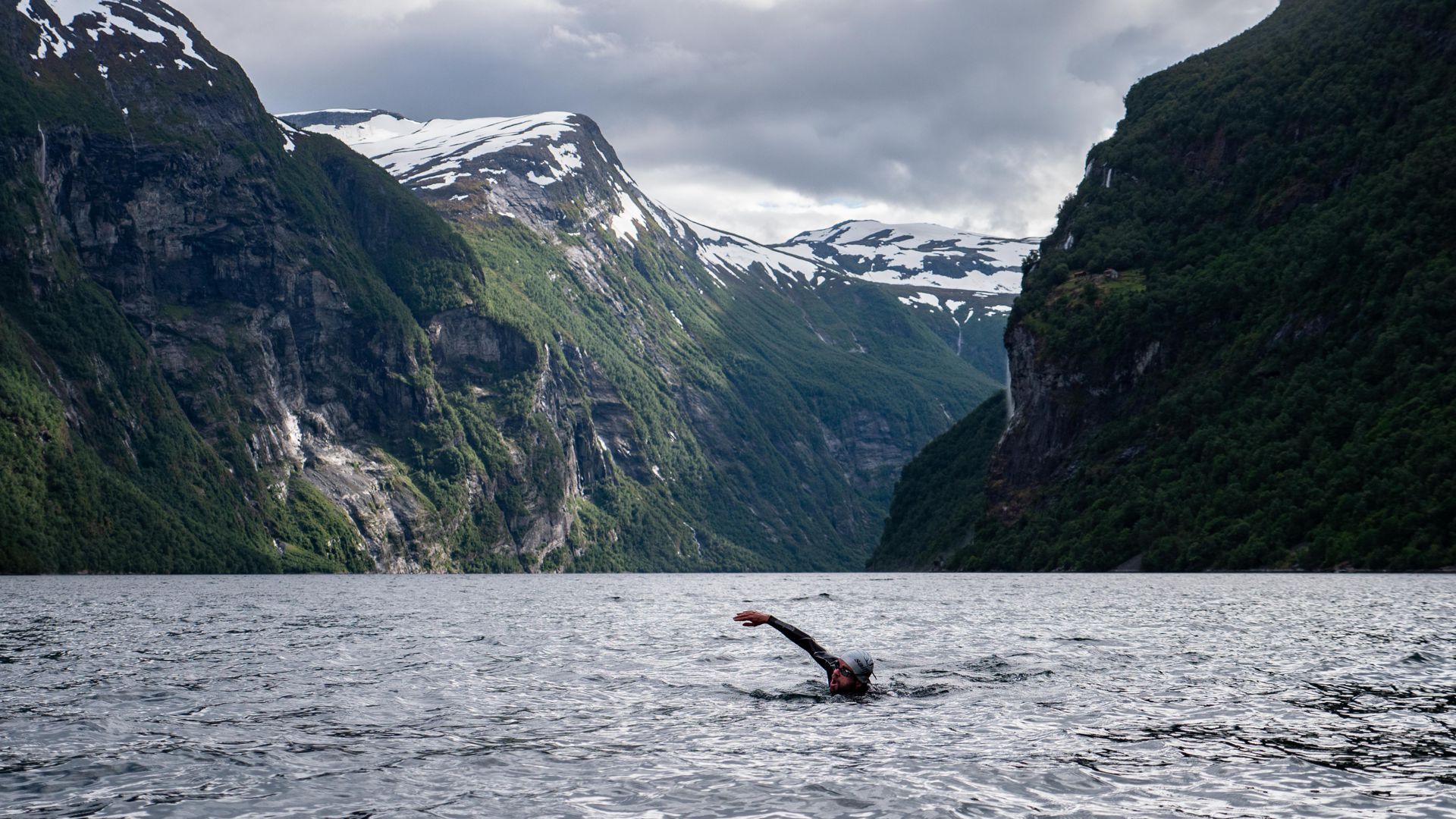 Jonas Deichmann_Preparation Norway for the first „Triathlon around the world“