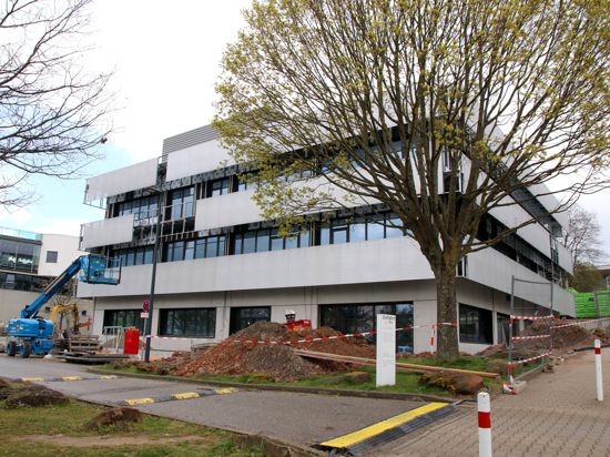 Zentrum für Präzisionstechnik in direkten Nachbarschaft zur Hochschule Pforzheim