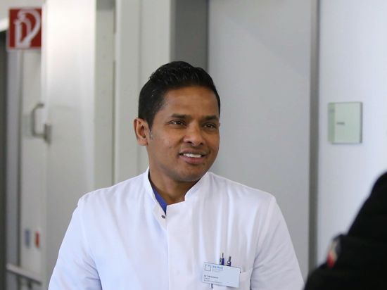 Chefarzt Thushira Weerawarna