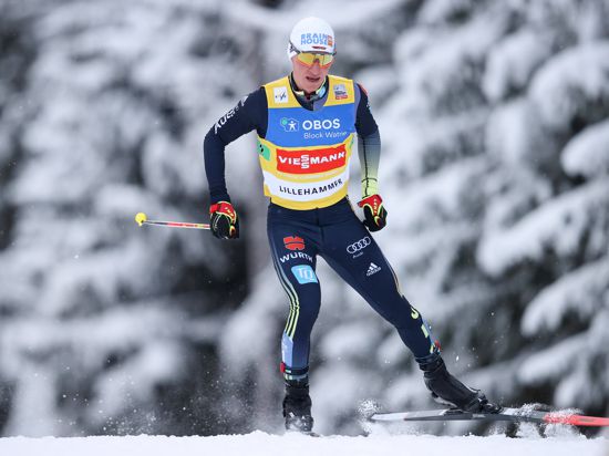  NORDIC SKIING - FIS WC Lillehammer LILLEHAMMER,NORWAY,04.DEC.21 - NORDIC SKIING, NORDIC COMBINED, CROSS COUNTRY - FIS World Cup, 4x5km relay, men. Image shows Manuel Faisst GER. PUBLICATIONxNOTxINxAUTxSUIxSWE GEPAxpictures/xHaraldxSteiner