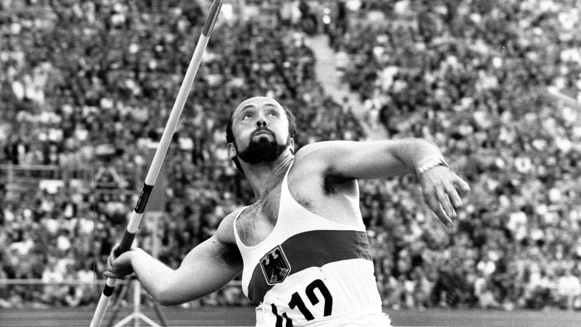Der Mann mit dem goldenen Arm: Speerwerfer Klaus Wolfermann holte 1972 in München die Goldmedaille und gewann die Abstimmung zum Sportler des Jahres klar.