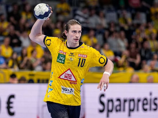 Löwen-Spielmacher Juri Knorr steuerte zehn Tore zum 35:29-Sieg gegen den Bergischen HC bei. Zur eigenen Causa schwieg er. 