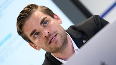 Kritik Richtung Stuttgart: KSC-Geschäftsführer Michael Becker. 