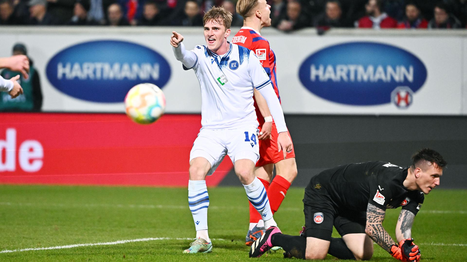 Jubel über sein sechstes Saisontor: KSC-Stürmer Mikkel Kaufmann nach seinem Treffer zum zwischenzeitlichen 2:0 in Heidenheim. 